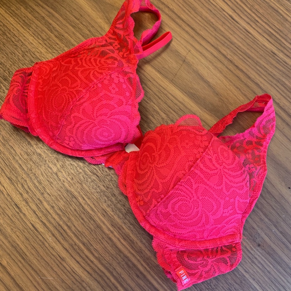 34B VICTORIA SECRET PINK BRA - NEW, NEVER USED